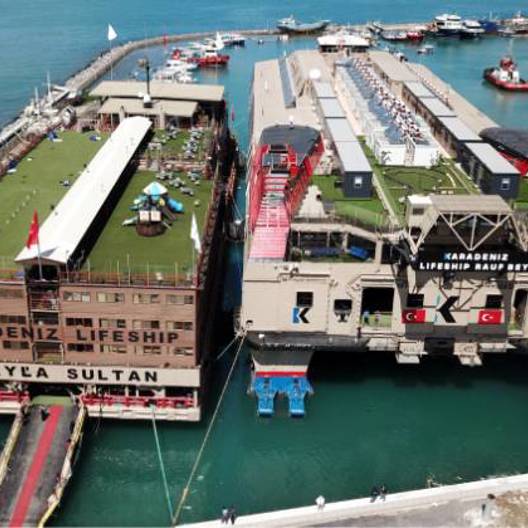 Two Lifeships are at the port.